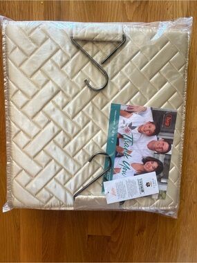 NWT Lug Hitch Convertible Hanging Organizer in Metallic Champagne 🍾